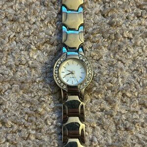 Women’s vintage stainless‎ steel silver/crystal bracelet watch one size